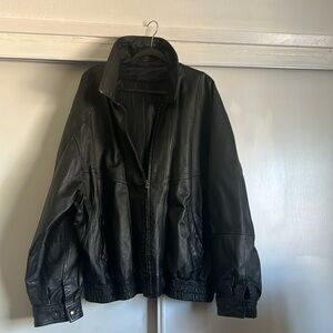 LEATHER BOMBER JACKET